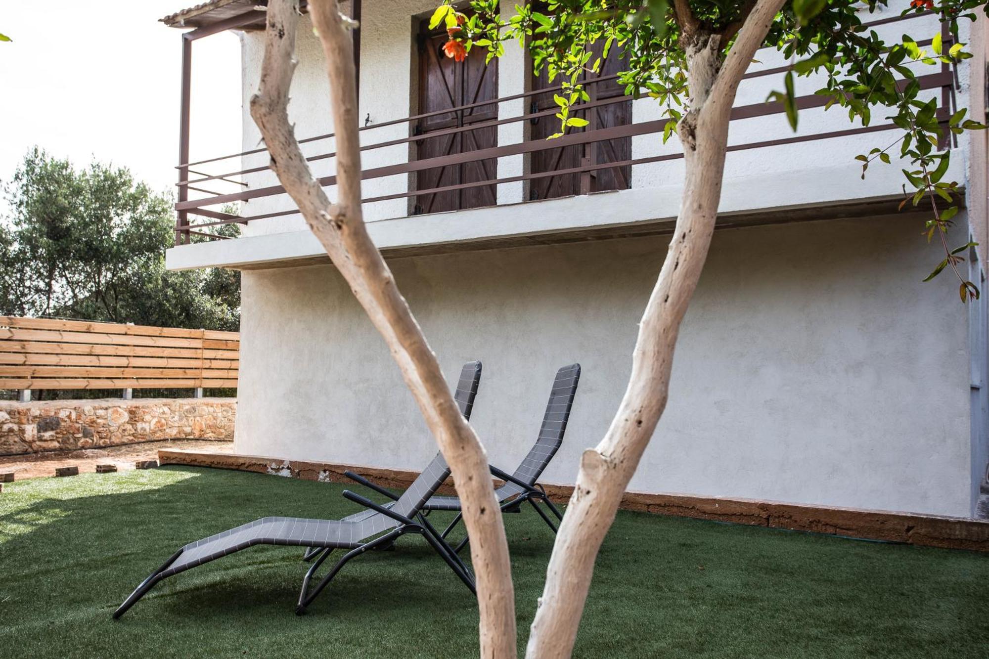 Kamera House Khordhakion Exterior photo